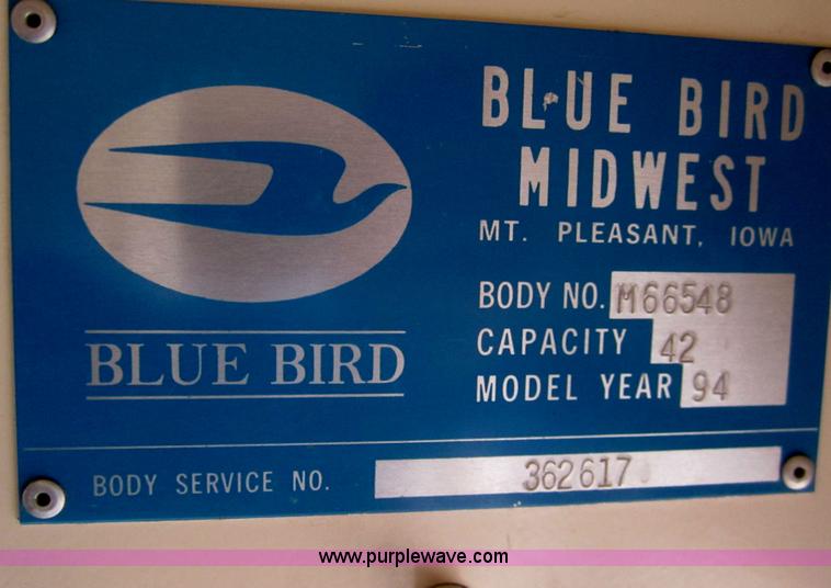 image for item B5706 1994 Ford Bluebird B700 school bus