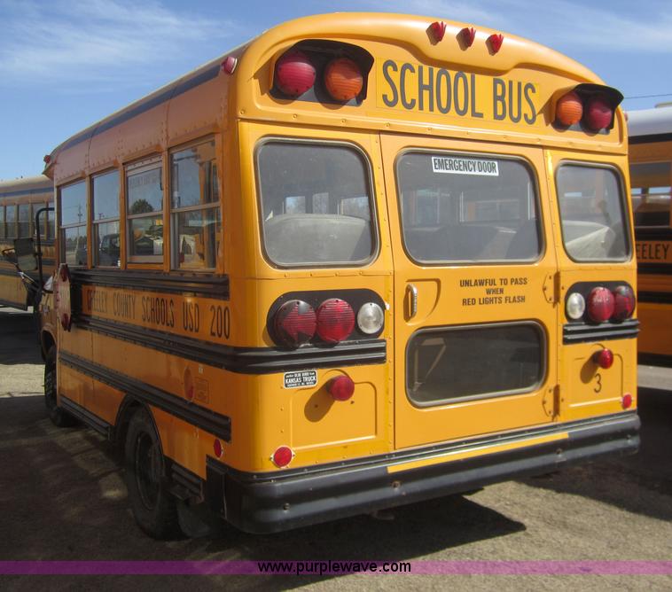 image for item B5707 1995 Chevrolet Bluebird G30 school bus