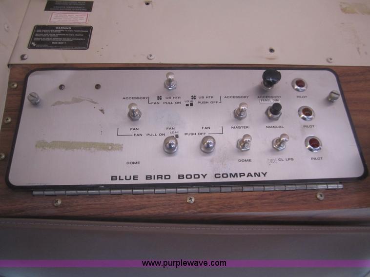 image for item B5707 1995 Chevrolet Bluebird G30 school bus