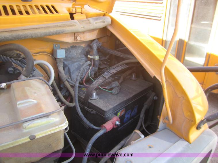 image for item B5707 1995 Chevrolet Bluebird G30 school bus