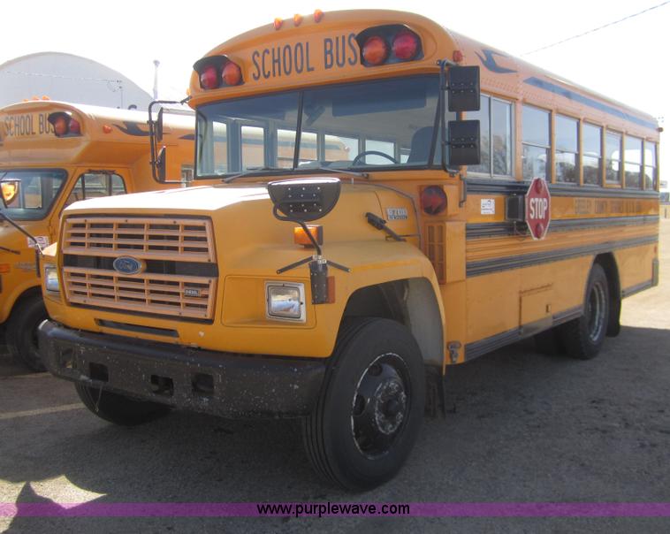 image for item B5708 1993 Ford Bluebird B700 school bus