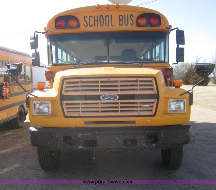 image for item B5708 1993 Ford Bluebird B700 school bus