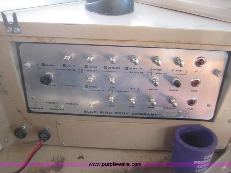 image for item B5708 1993 Ford Bluebird B700 school bus