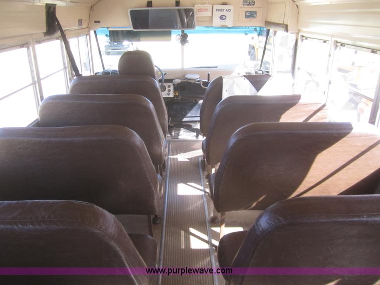 image for item B5708 1993 Ford Bluebird B700 school bus