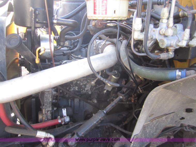 image for item B5708 1993 Ford Bluebird B700 school bus