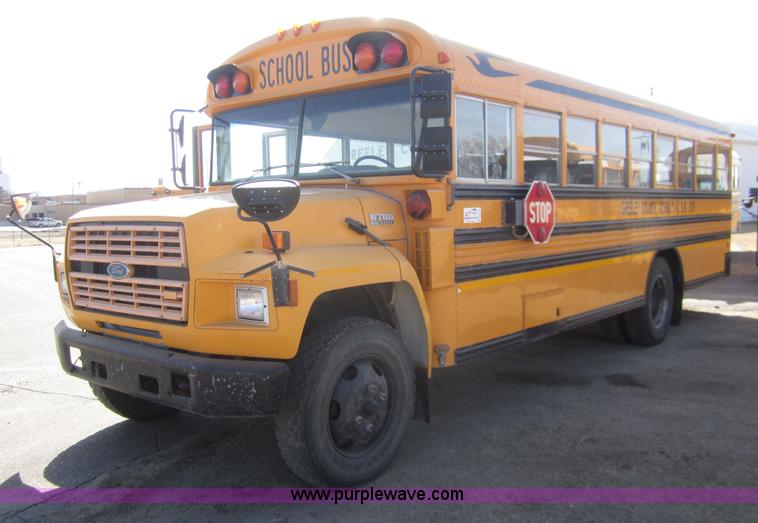 image for item B5709 1993 Ford Bluebird B700 school bus