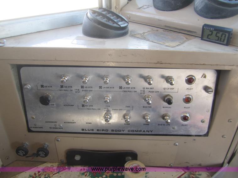 image for item B5709 1993 Ford Bluebird B700 school bus