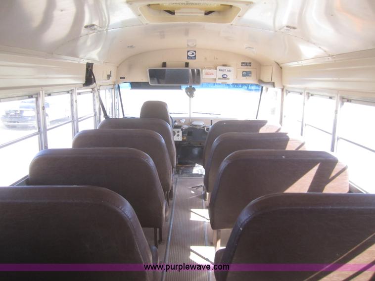 image for item B5709 1993 Ford Bluebird B700 school bus