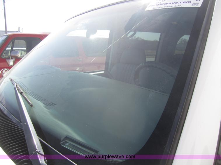 image for item B5710 1999 Chevrolet Suburban 1500 SUV