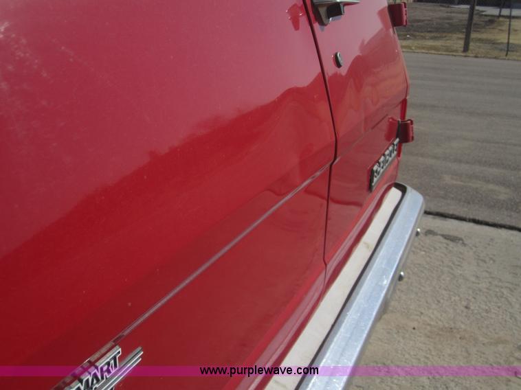 image for item B5711 1991 Chevrolet Suburban 1500 SUV