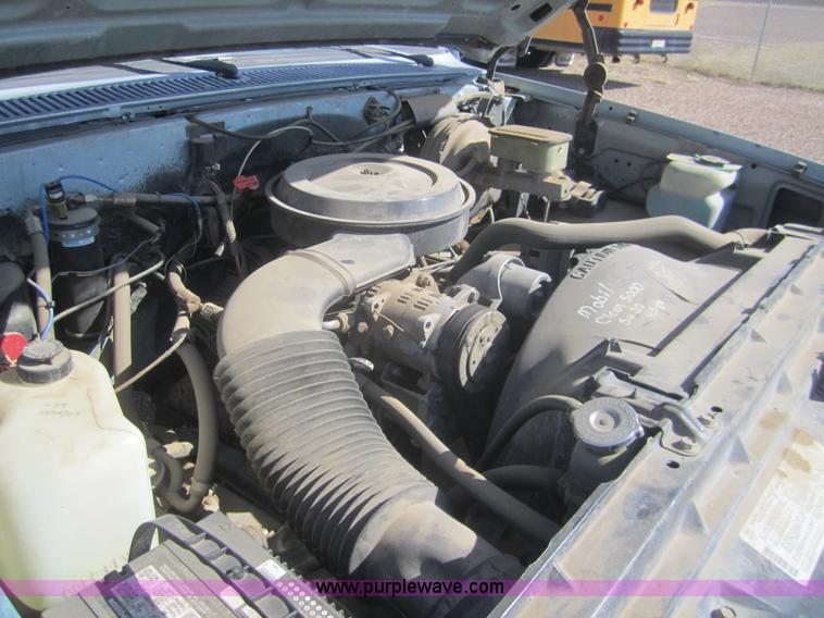 image for item B5767 1989 Chevrolet Suburban 1500 SUV