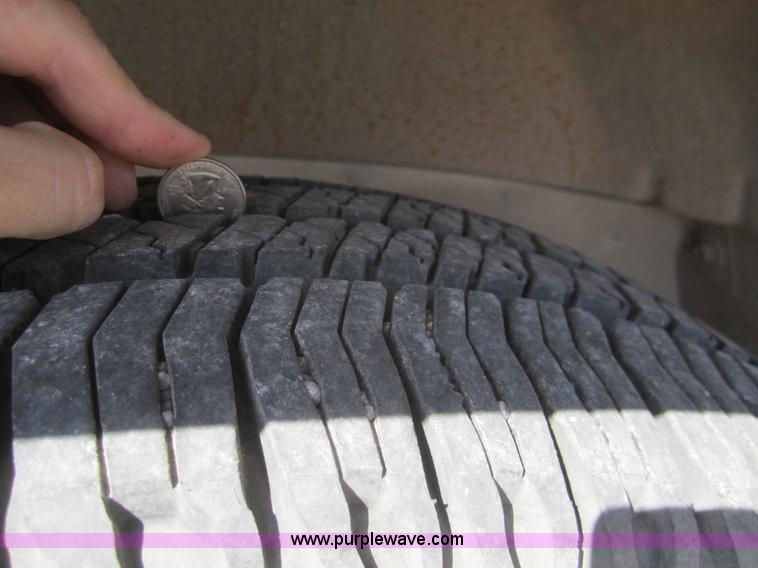 image for item B5767 1989 Chevrolet Suburban 1500 SUV