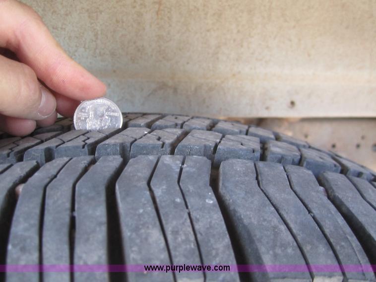 image for item B5767 1989 Chevrolet Suburban 1500 SUV