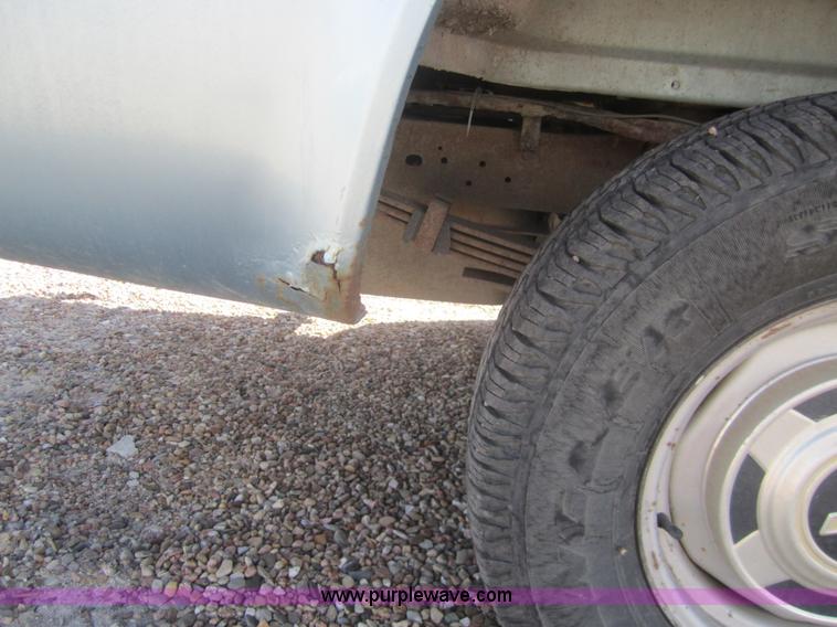 image for item B5767 1989 Chevrolet Suburban 1500 SUV