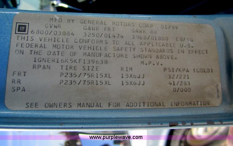 image for item B5767 1989 Chevrolet Suburban 1500 SUV