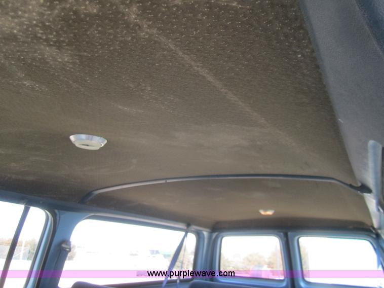 image for item B5769 1989 Chevrolet Suburban 1500 SUV