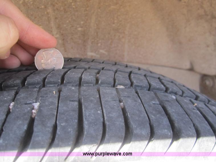 image for item B5769 1989 Chevrolet Suburban 1500 SUV