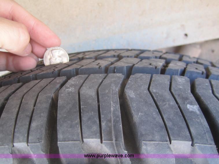 image for item B5769 1989 Chevrolet Suburban 1500 SUV