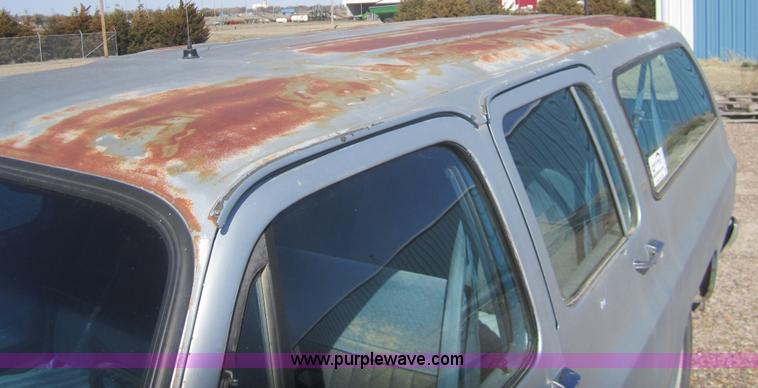 image for item B5769 1989 Chevrolet Suburban 1500 SUV