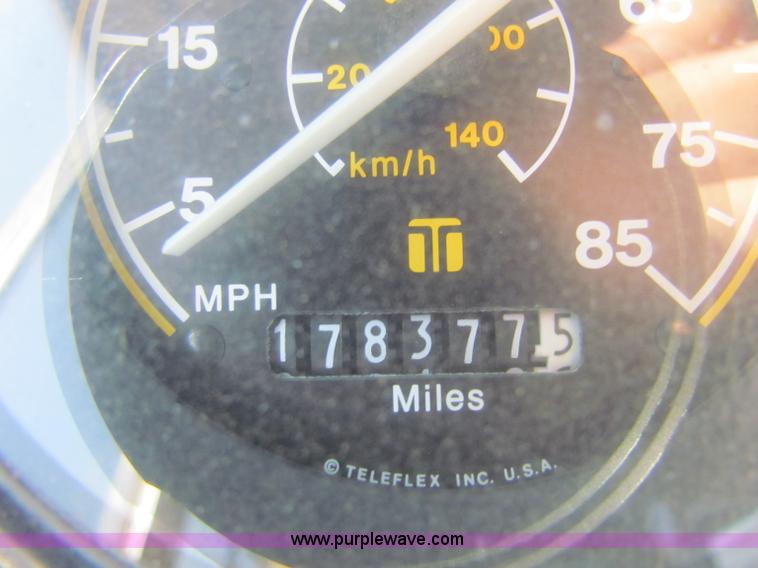 image for item B7191 1993 Blue Bird TC2000 school bus