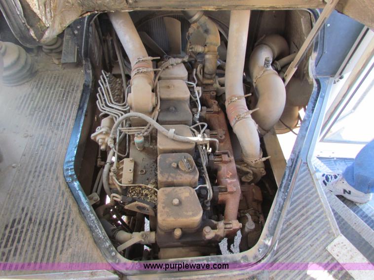 image for item B7191 1993 Blue Bird TC2000 school bus