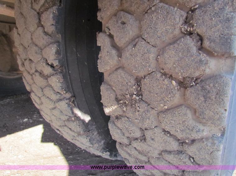 image for item B7191 1993 Blue Bird TC2000 school bus