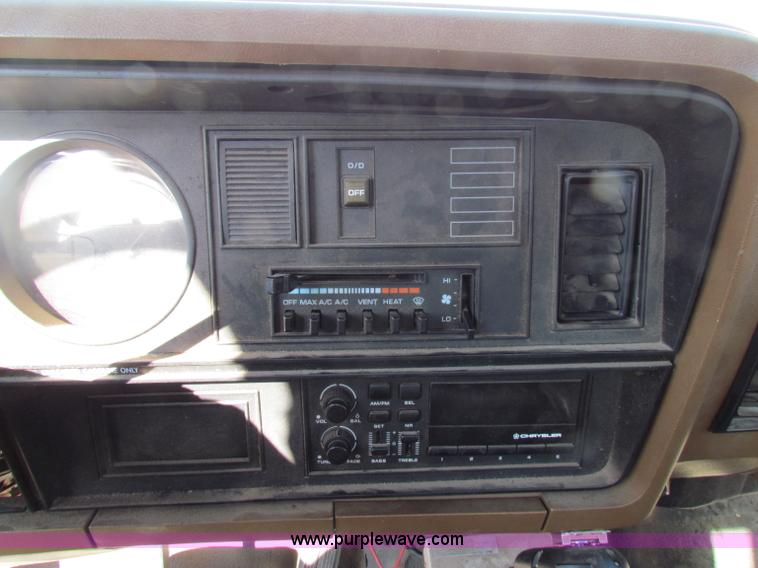 image for item B7193 1992 Dodge Ram D250 LE pickup truck