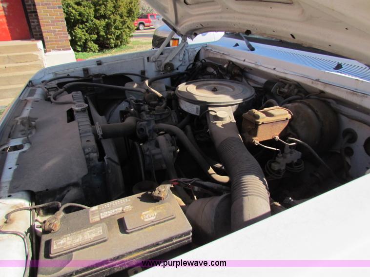 image for item B7193 1992 Dodge Ram D250 LE pickup truck