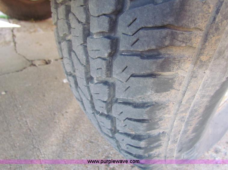 image for item B7193 1992 Dodge Ram D250 LE pickup truck