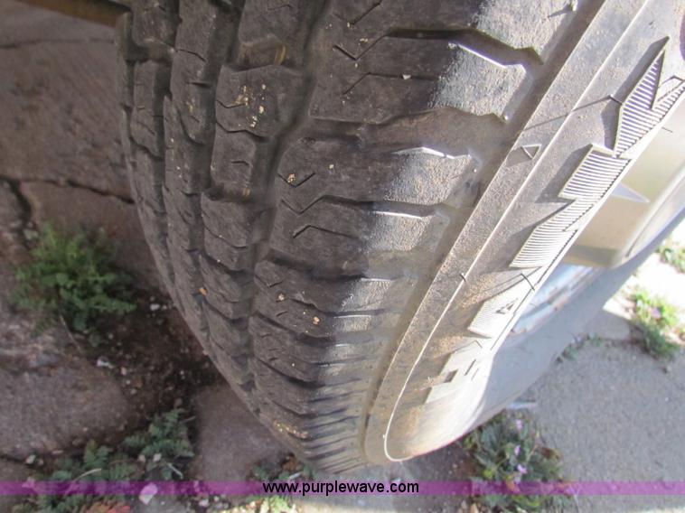 image for item B7193 1992 Dodge Ram D250 LE pickup truck