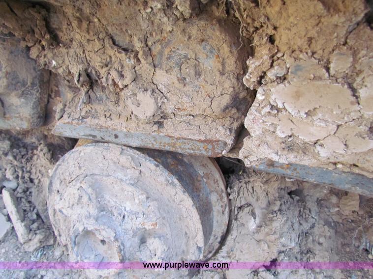 image for item B7195 1986 Caterpillar 955L track loader