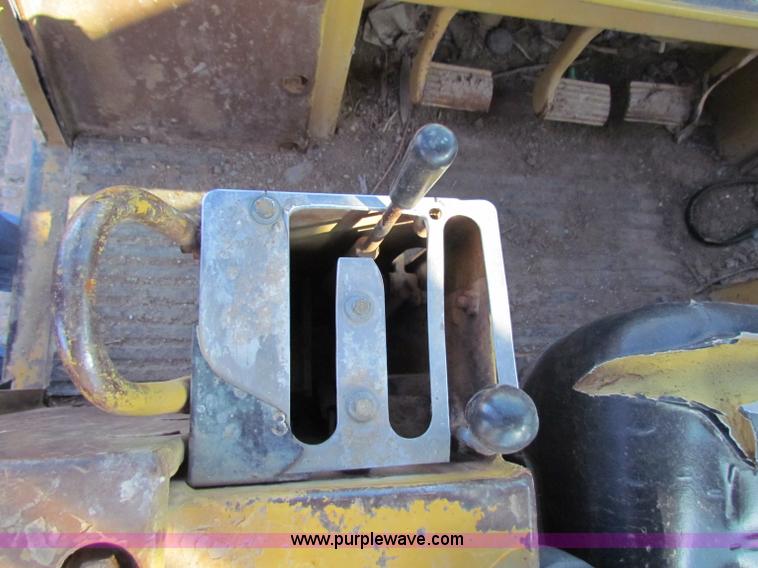 image for item B7195 1986 Caterpillar 955L track loader