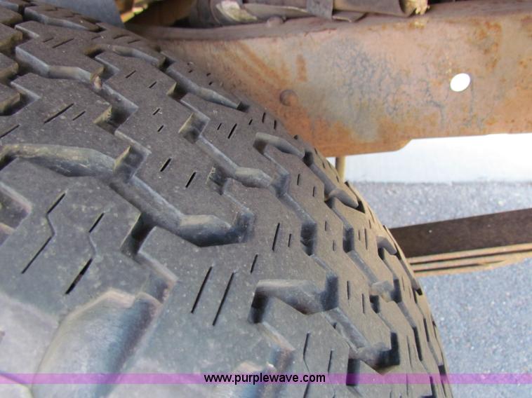 image for item B7196 1996 Ford Explorer XLT SUV