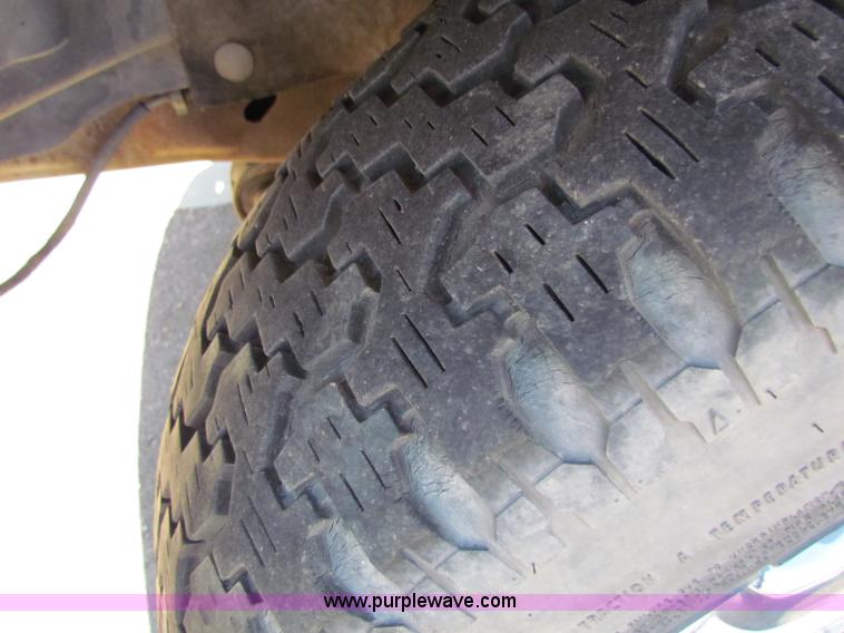 image for item B7196 1996 Ford Explorer XLT SUV