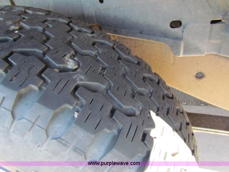 image for item B7196 1996 Ford Explorer XLT SUV