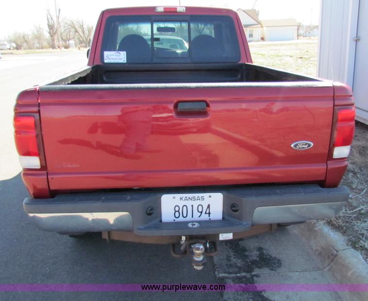 image for item B7197 1999 Ford Ranger SuperCab pickup truck