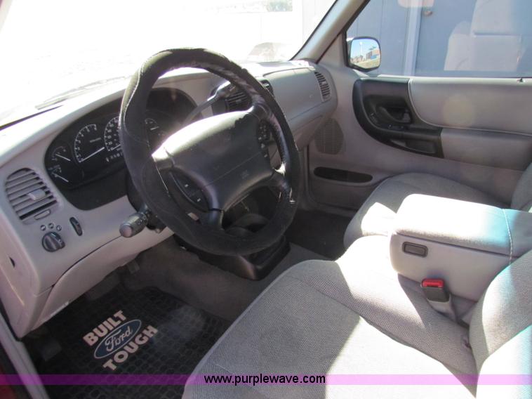 image for item B7197 1999 Ford Ranger SuperCab pickup truck