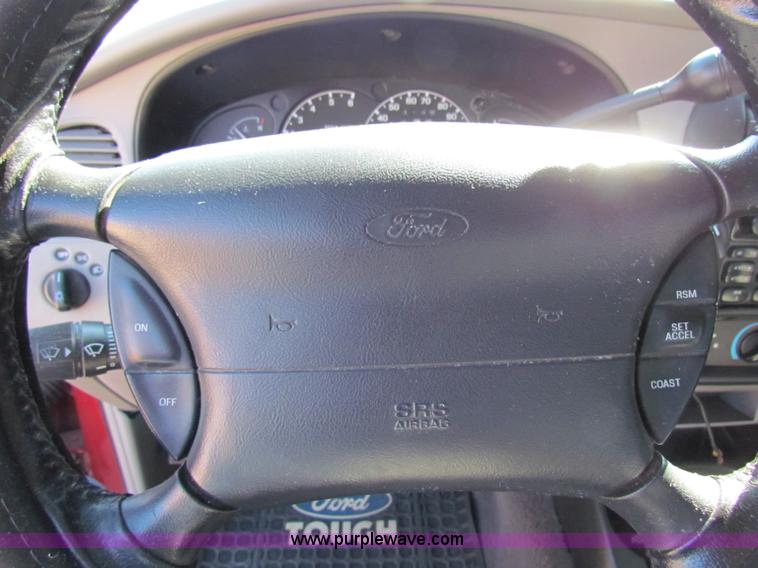 image for item B7197 1999 Ford Ranger SuperCab pickup truck