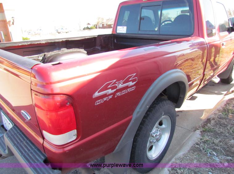 image for item B7197 1999 Ford Ranger SuperCab pickup truck