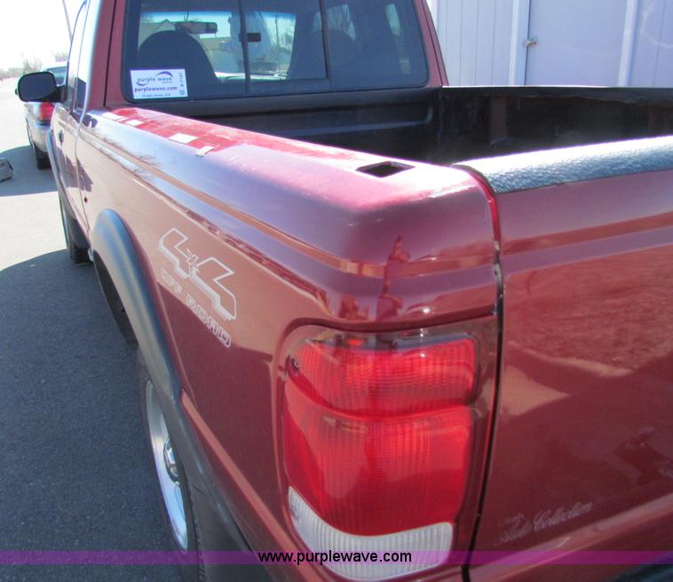 image for item B7197 1999 Ford Ranger SuperCab pickup truck