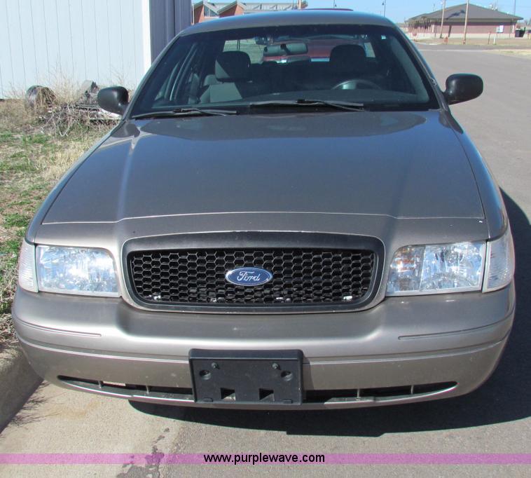 image for item B7198 2008 Ford Crown Victoria Police Interceptor