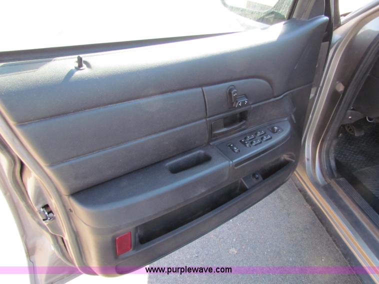 image for item B7198 2008 Ford Crown Victoria Police Interceptor