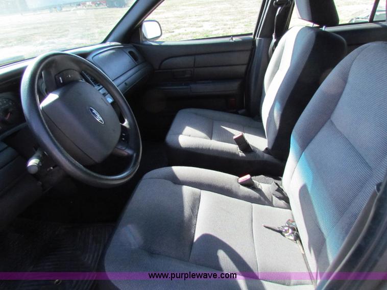 image for item B7198 2008 Ford Crown Victoria Police Interceptor