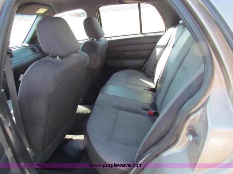 image for item B7198 2008 Ford Crown Victoria Police Interceptor