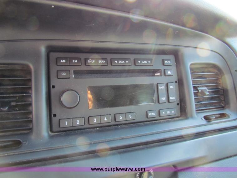 image for item B7198 2008 Ford Crown Victoria Police Interceptor