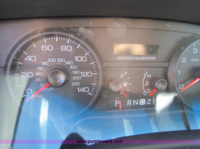 image for item B7198 2008 Ford Crown Victoria Police Interceptor