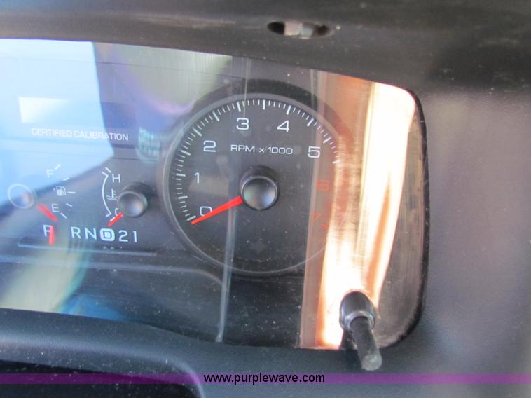 image for item B7198 2008 Ford Crown Victoria Police Interceptor