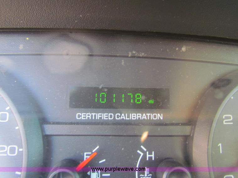 image for item B7198 2008 Ford Crown Victoria Police Interceptor