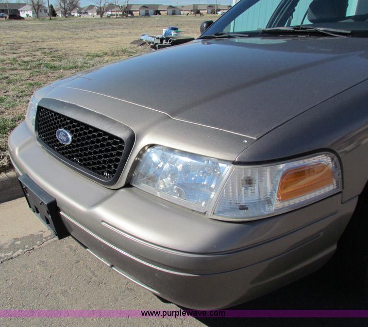 image for item B7198 2008 Ford Crown Victoria Police Interceptor