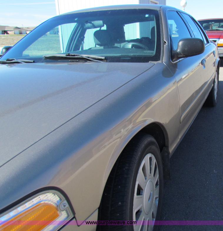 image for item B7198 2008 Ford Crown Victoria Police Interceptor